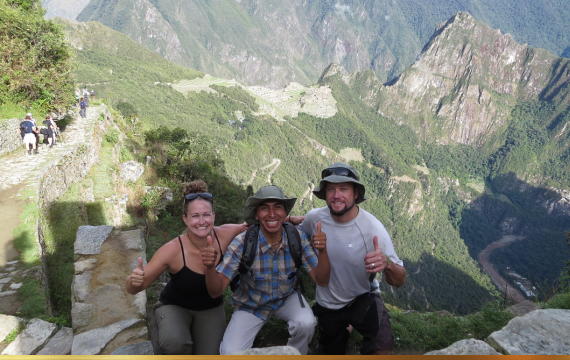 Dia 1: Cusco - Poroy station - Ollantaytambo - Aguas Calientes - Machu Picchu